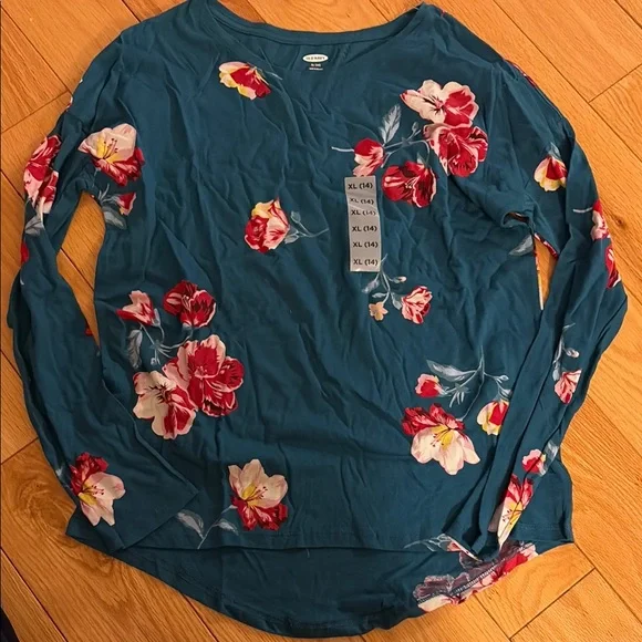 Bundle of Old Navy and Ruum Teal and Floral XL Long Sleeve Tees - Picture 7 of 14